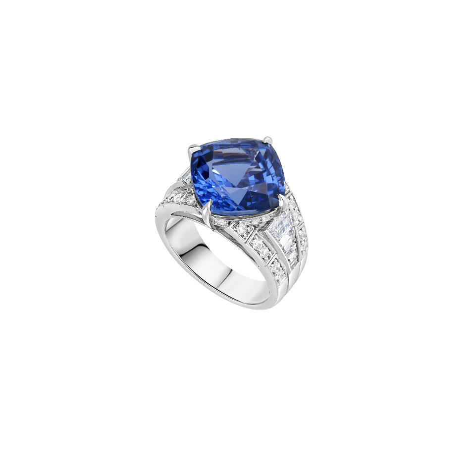 Opera Ring - White Gold
